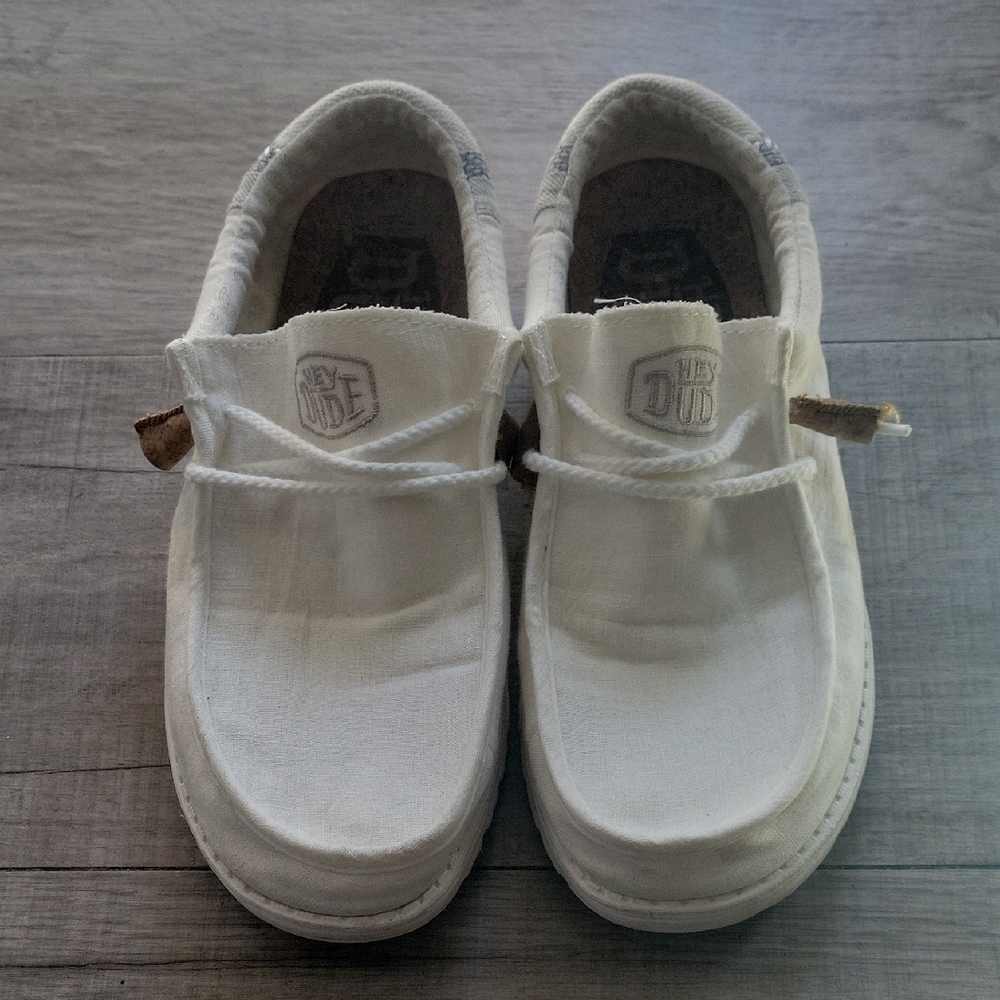 Hey Dude Mens Cream Moccasins US9
